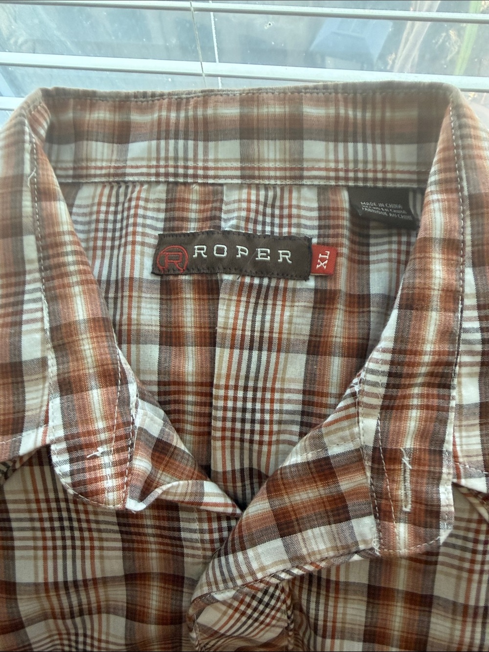 Roper Men's Brown and White Plaid Button-Down Shirt